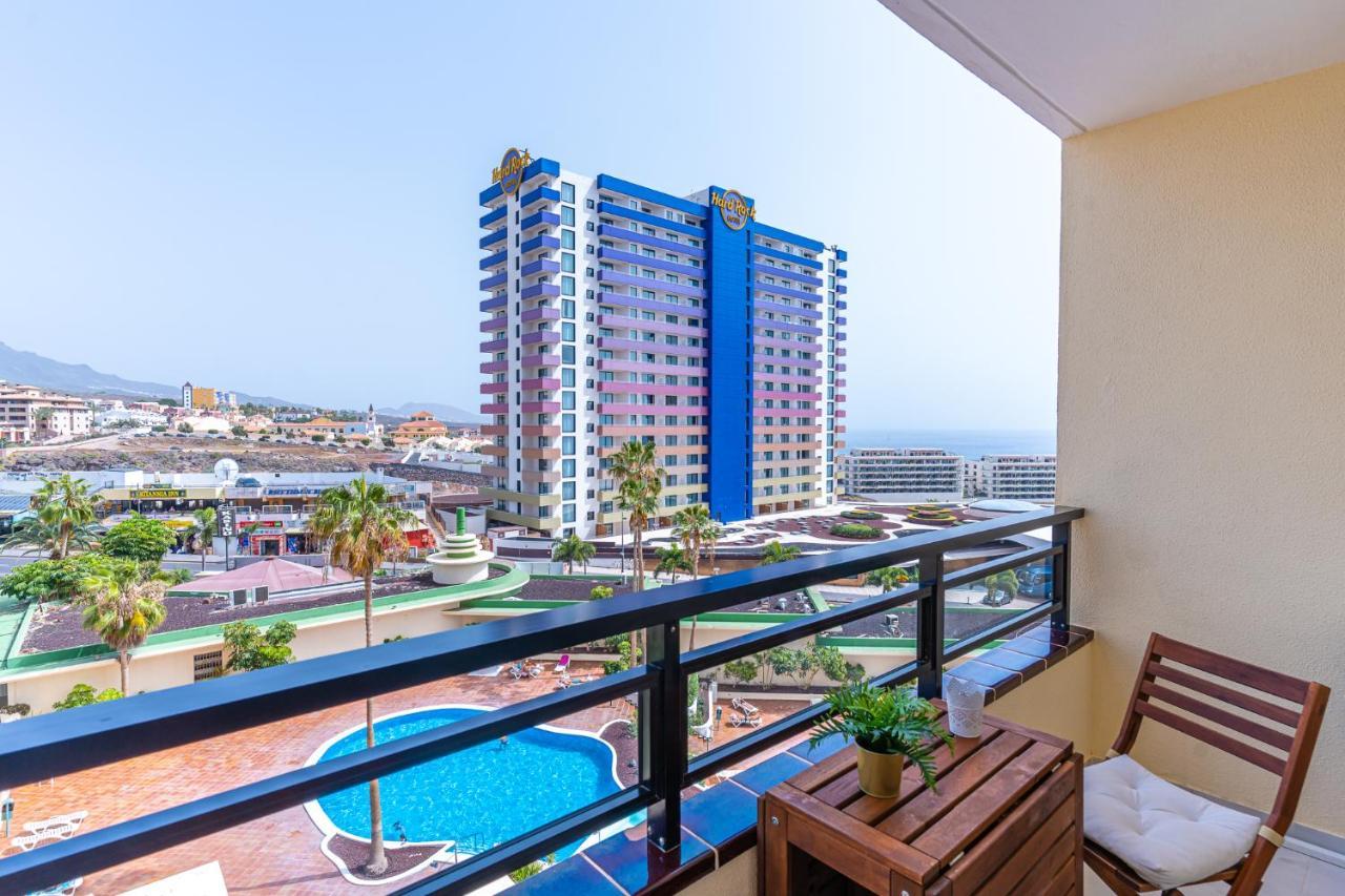 Modern 2-Bedroom Apartment With Stunning View アデヘ エクステリア 写真