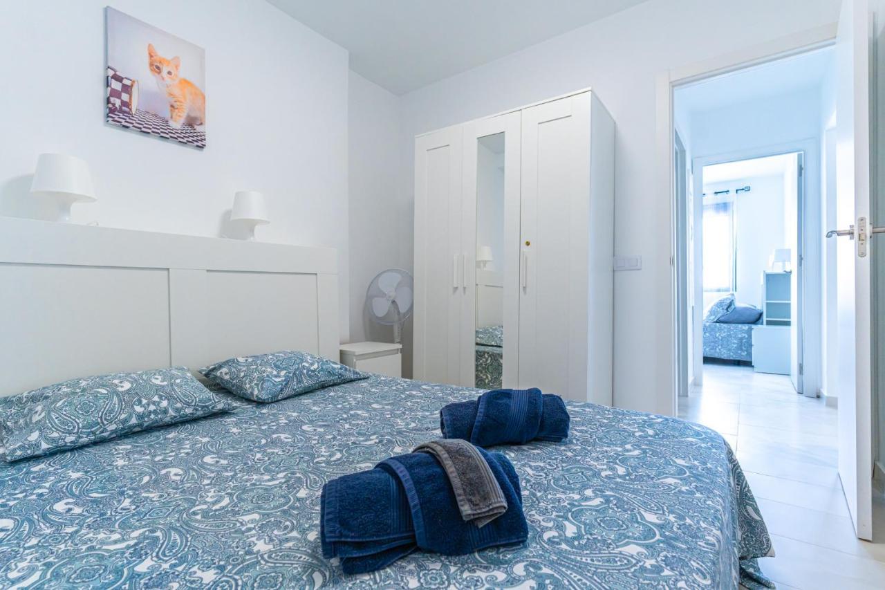 Modern 2-Bedroom Apartment With Stunning View アデヘ エクステリア 写真